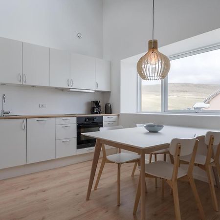 Studio Apartments Close To Airport Mithvagur Exterior photo
