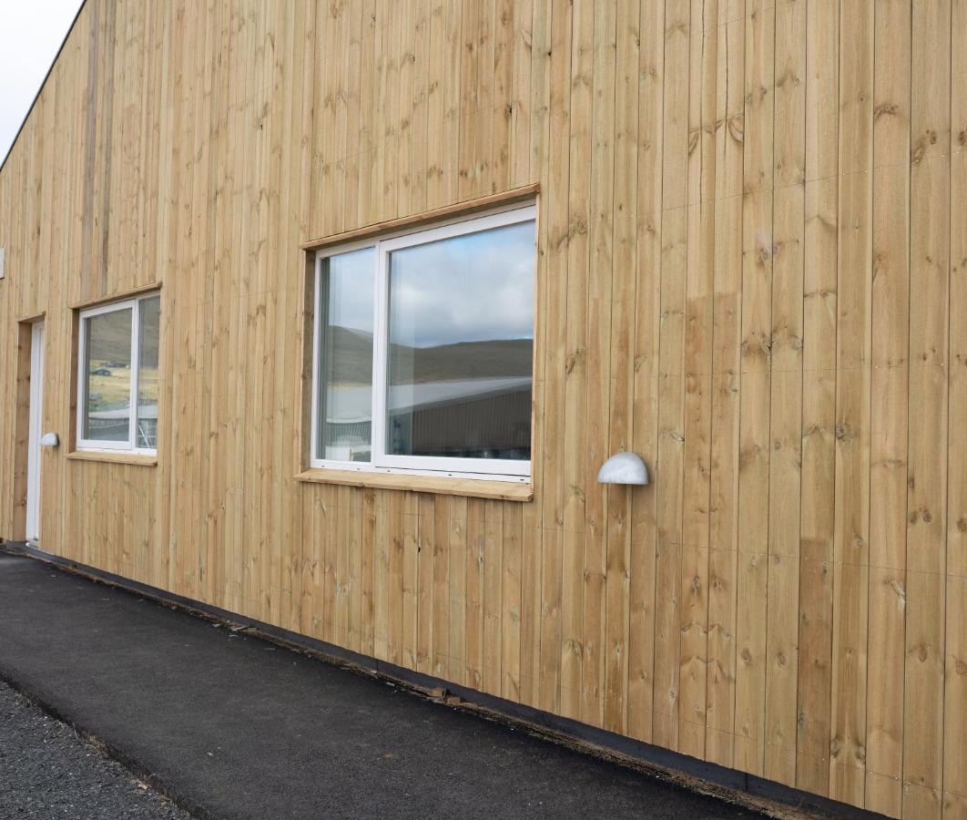 Studio Apartments Close To Airport Mithvagur Exterior photo